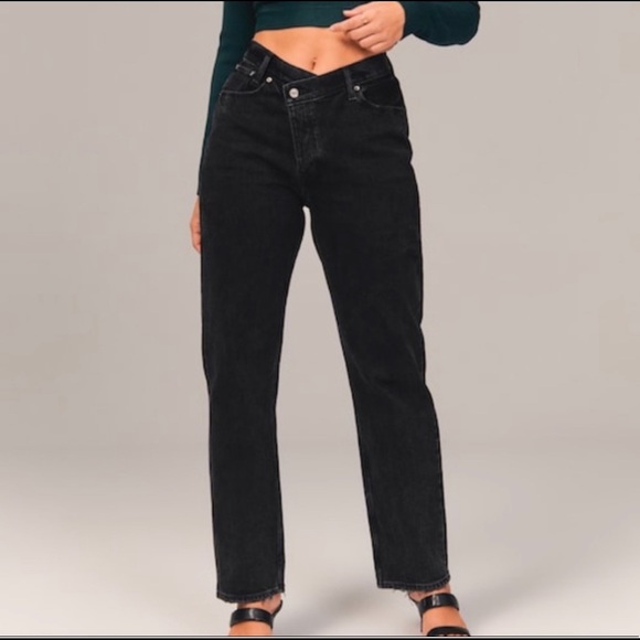 Abercrombie & Fitch Denim - Abercrombie & Finch Vintage Stretch Denim Curve Love High Rise Dad Jeans